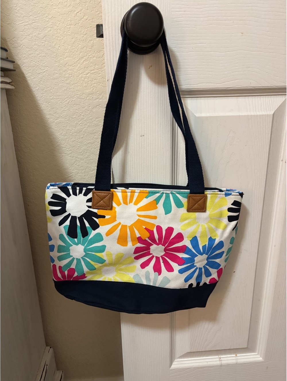 Thirty-One Demi Floral Day Bag Bloomin Bouquet